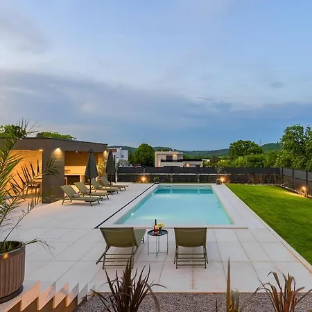 Vellora By Istrialux Villa *