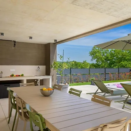 Vellora By Istrialux Villa